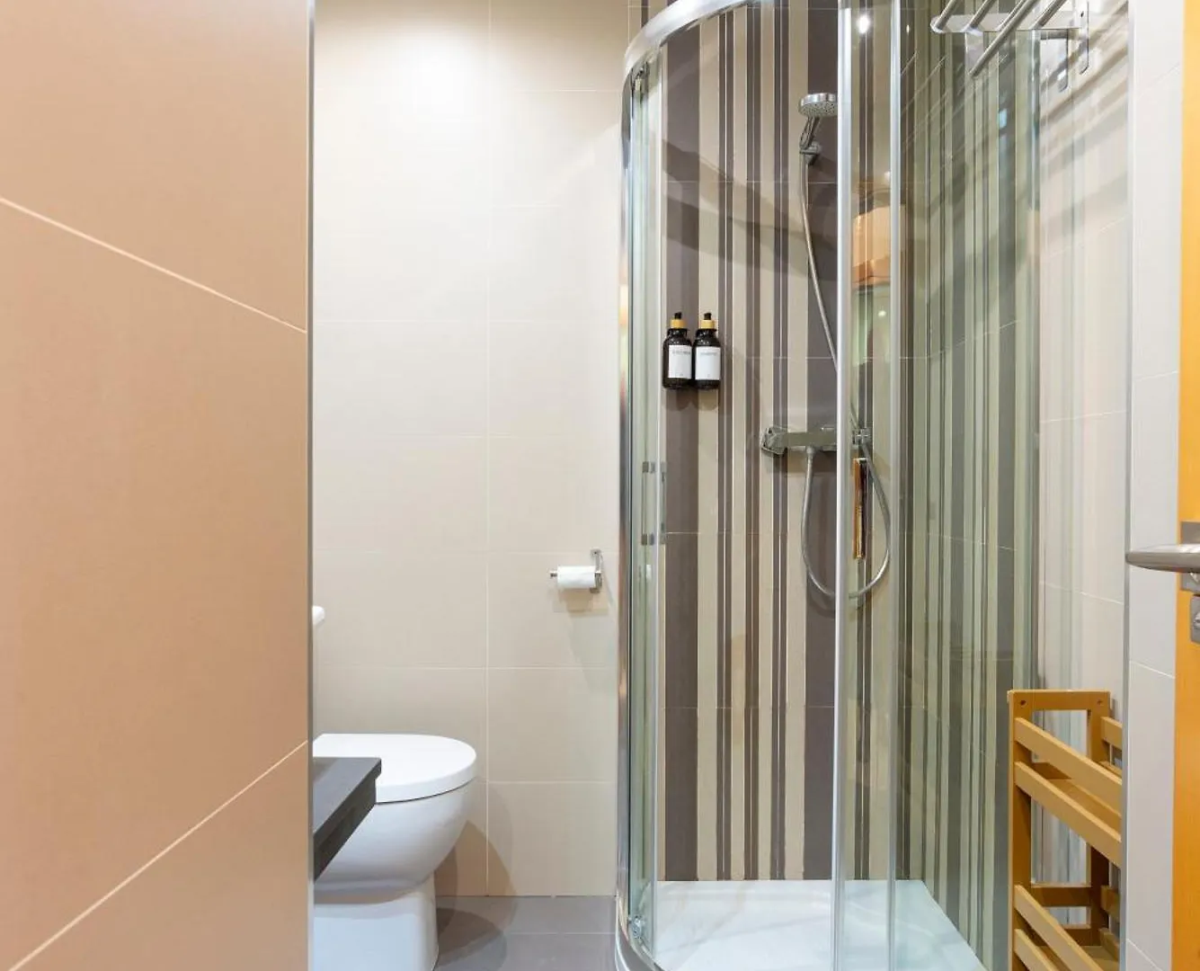 Apartment & Pool In Malaga City Center Spanien